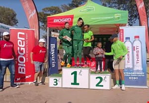 PRIZEGIVING14.JPG
